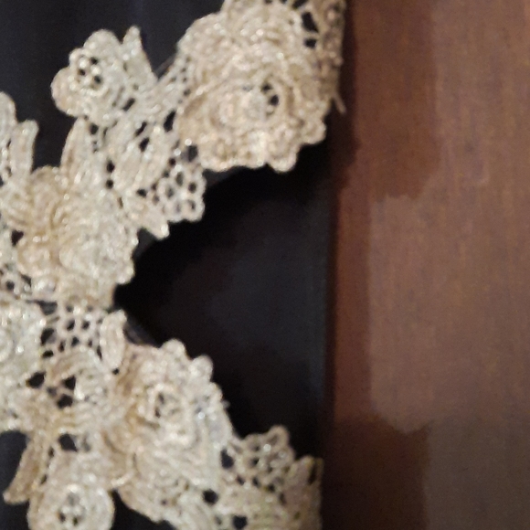 Dress - Picture 2 of 4